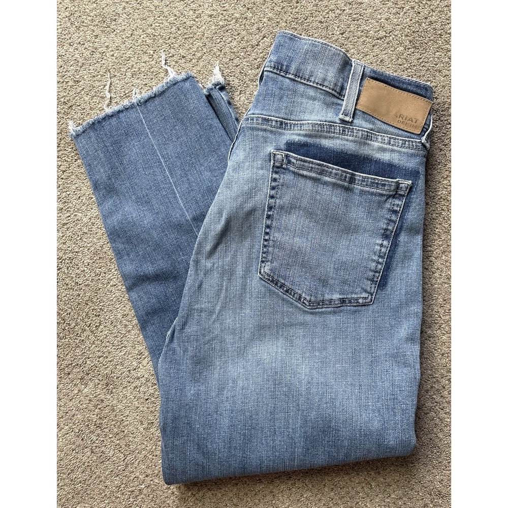 Ariat Women's 32 Boyfriend Bombshell Jordana Straight Jeans‎ Light Denim Frayed